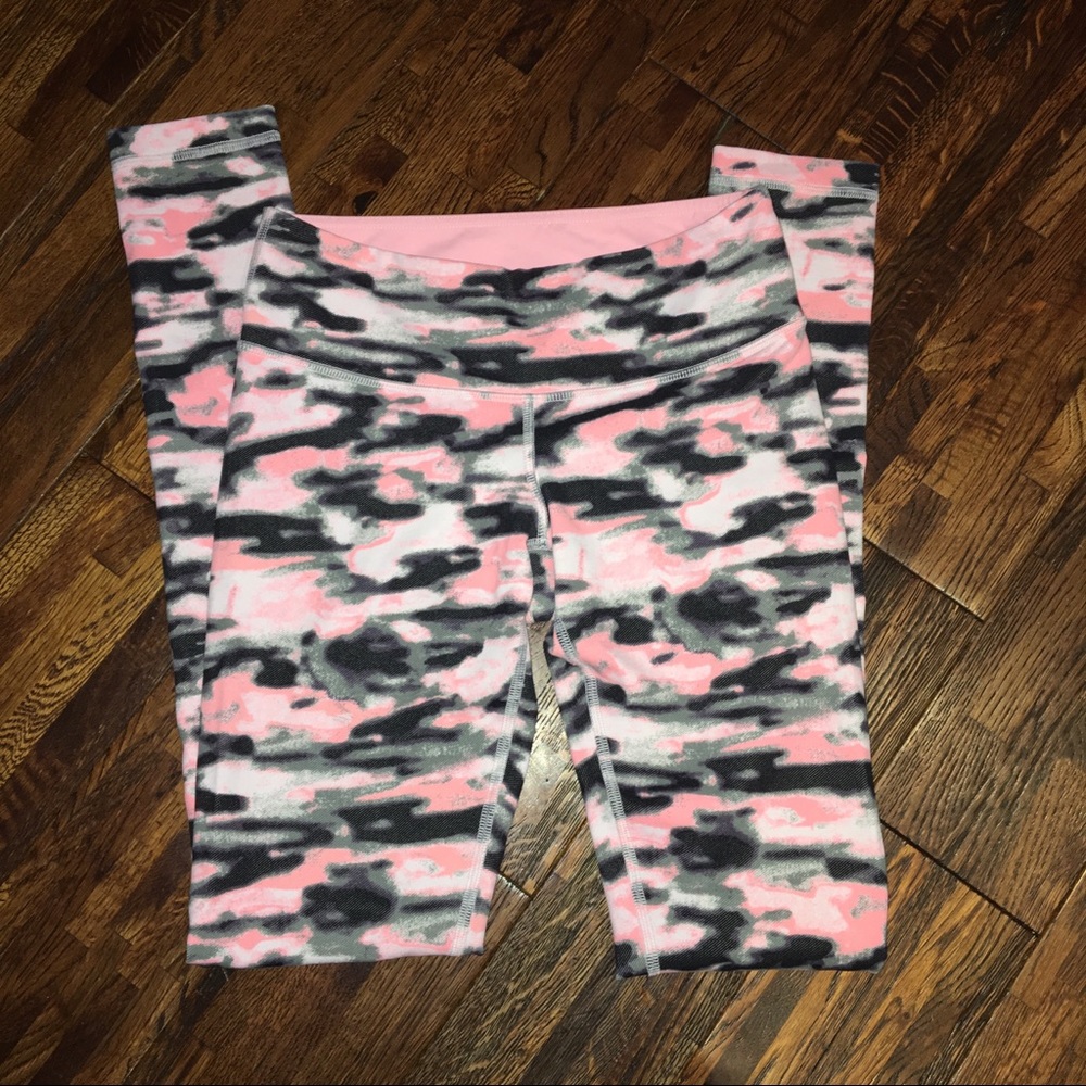 SOLD Lululemon wamo camo